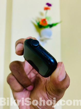 Apple Watch SE (GPS) (2nd Generation)